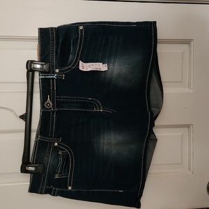 NWT Juniors denim shorts size 15/16